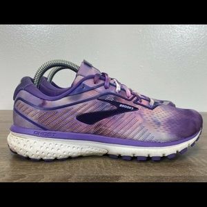Brooks Ghost 12 athletic shoes